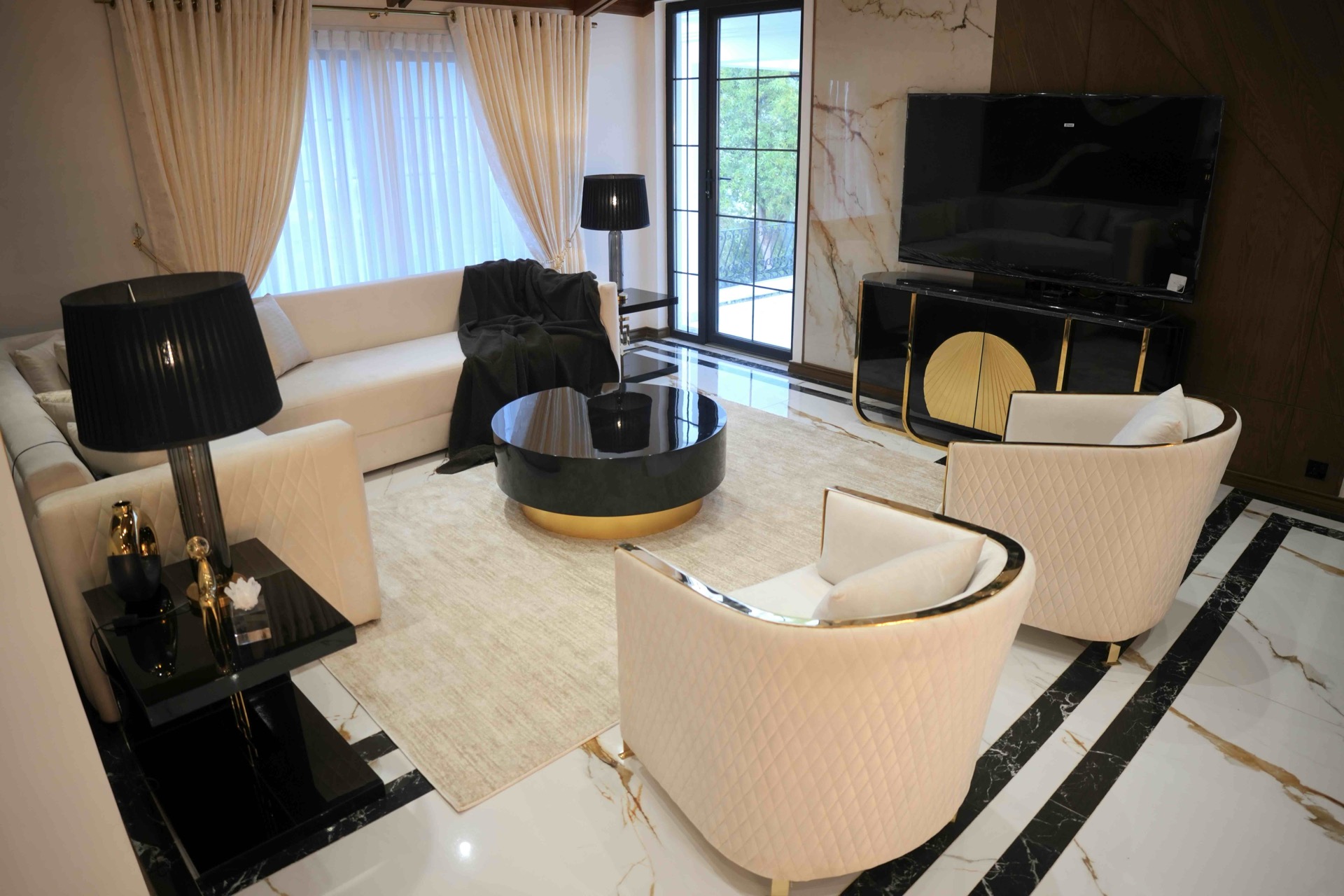 Luxury Modern Living